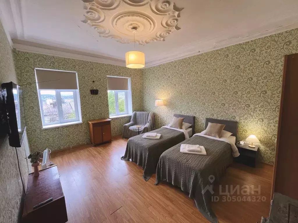 2-к кв. Ставропольский край, Пятигорск ул. Фрунзе, 12 (59.0 м) - Фото 0