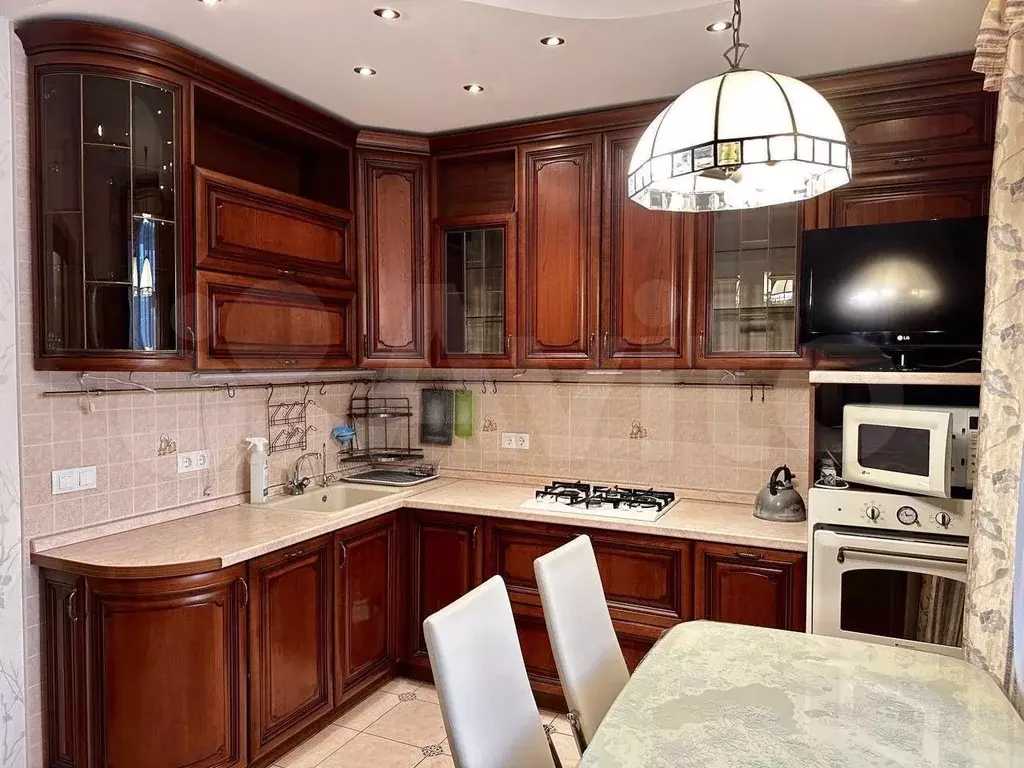 2-к. квартира, 60 м, 5/9 эт. - Фото 0