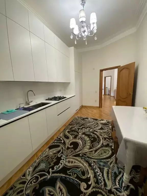 3-к кв. Дагестан, Каспийск ул. М. Халилова, 24 (80.0 м) - Фото 0