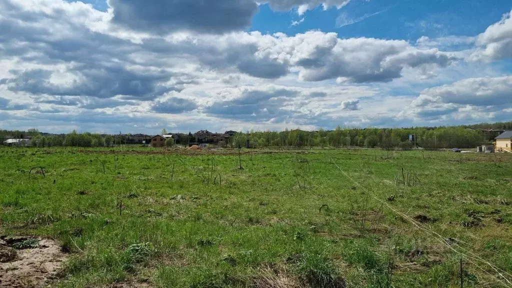 Участок в Московская область, Мытищи городской округ, д. Крюково ул. ... - Фото 1