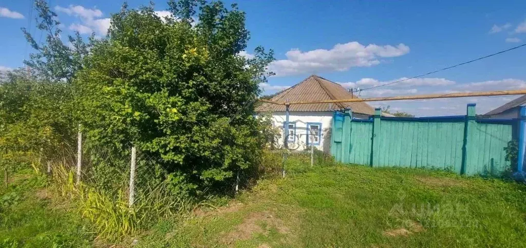 Дом в Белгородская область, Чернянский район, Малотроицкое с/пос, с. ... - Фото 0