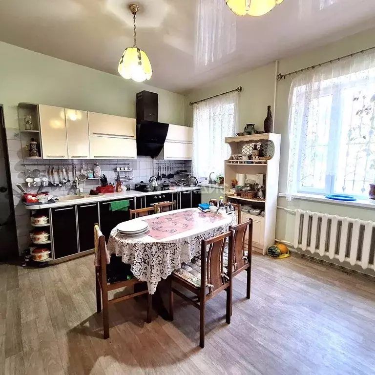 Дом в Краснодарский край, Ейск Шоссейный пер. (238 м) - Фото 1