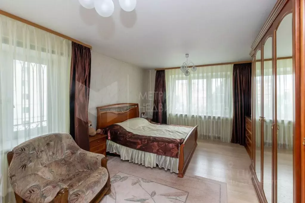 5-к кв. Тюменская область, Тюмень ул. Пермякова, 48/2 (154.1 м) - Фото 0