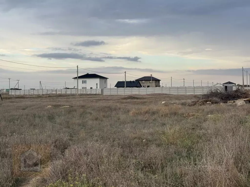 Участок в Крым, Сакский район, Молочненское с/пос, с. Витино  (10.0 ... - Фото 1