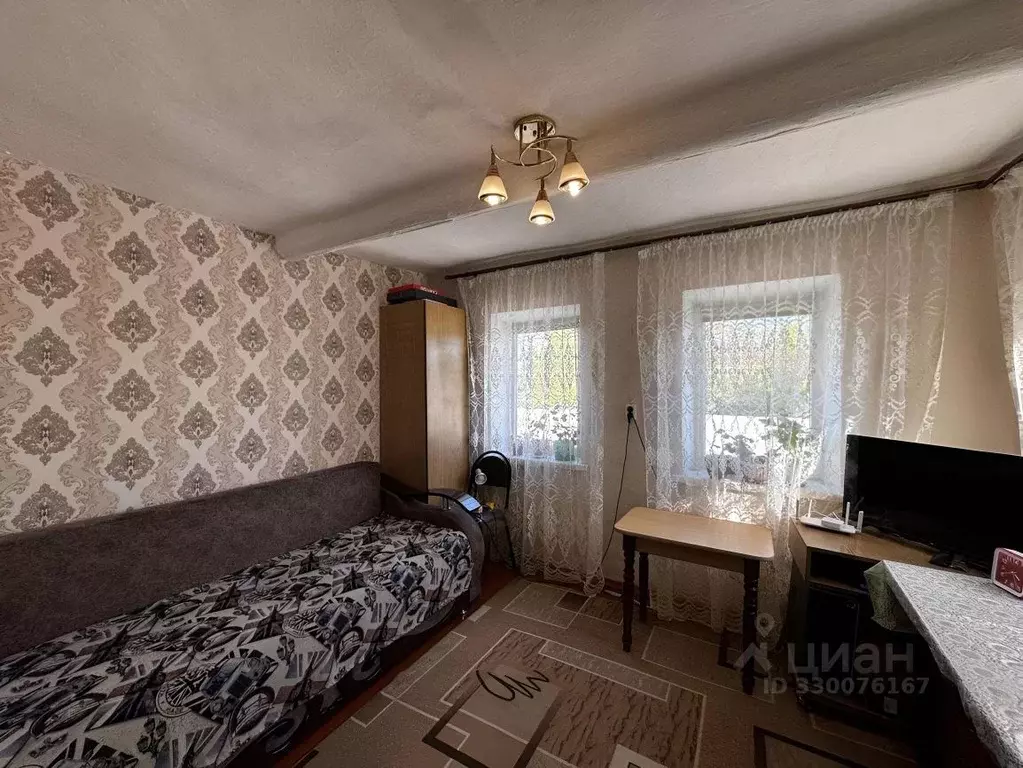 Дом в Краснодарский край, Кущевская ст-ца ул. Демьяна Бедного (27 м) - Фото 1