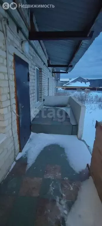 Дом в Усть-Катав, улица МКР-5 (280 м) - Фото 1