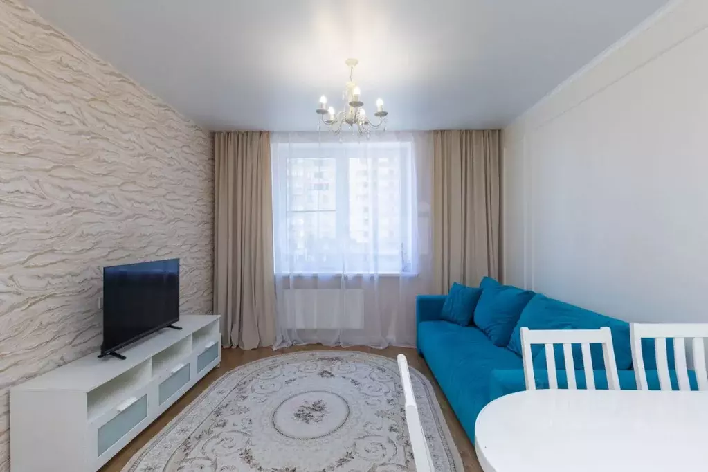 3-к кв. Тюменская область, Тюмень ул. Тимофея Чаркова, 79к3 (70.6 м) - Фото 1