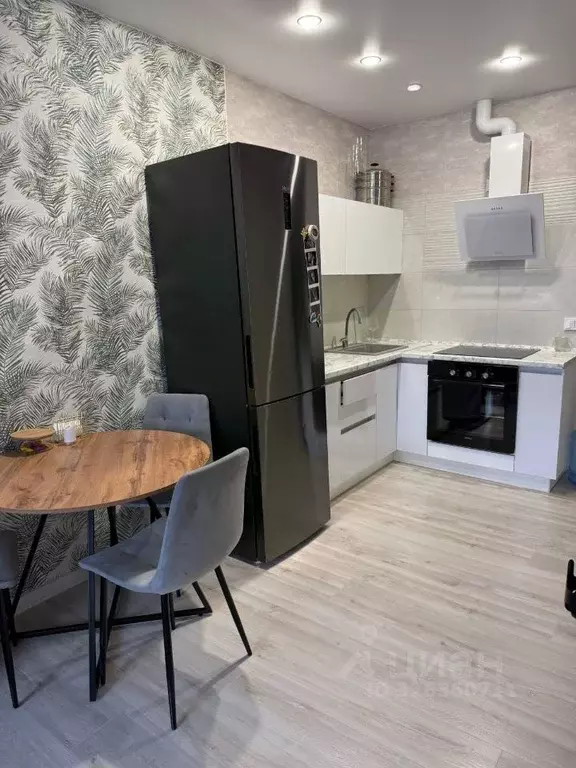 2-к кв. Омская область, Омск Взлетная ул., 11/1 (47.0 м) - Фото 1