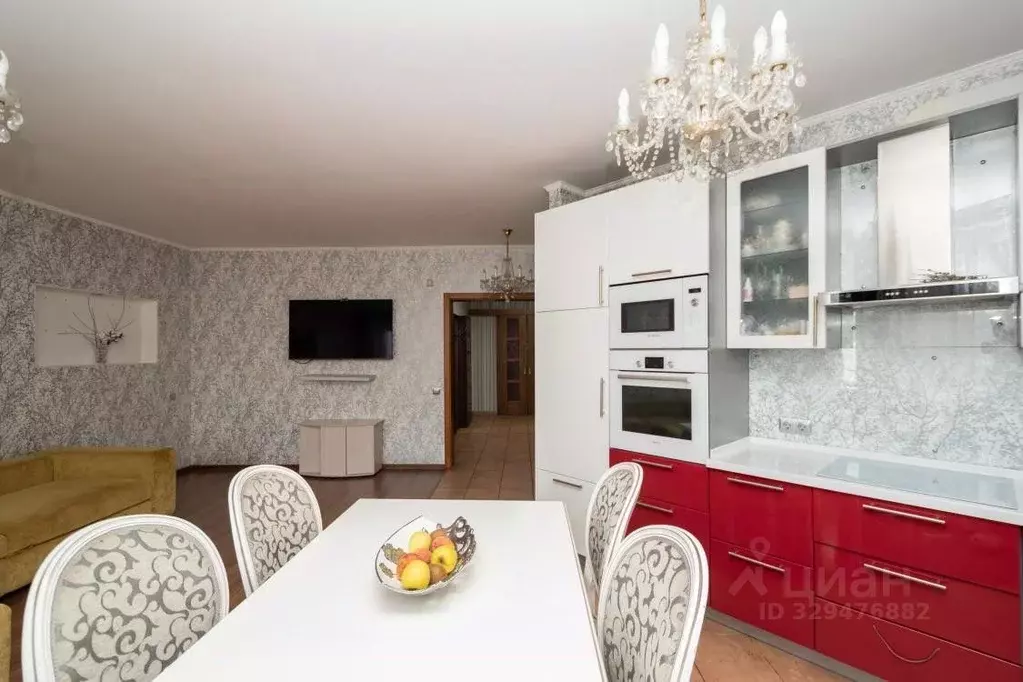 3-к кв. Иркутская область, Иркутск ул. Рабочего Штаба, 1/4 (130.4 м) - Фото 1