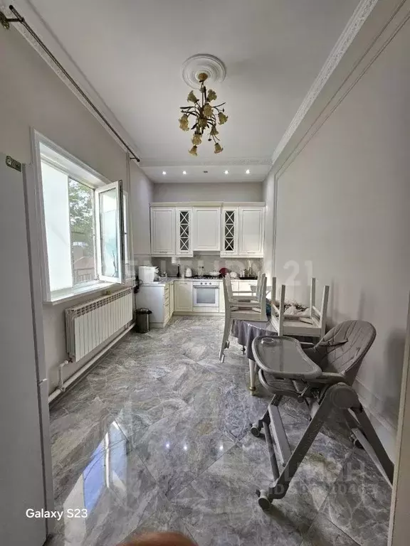 Дом в Дагестан, Махачкала ул. Хизроева, 81 (600 м) - Фото 1