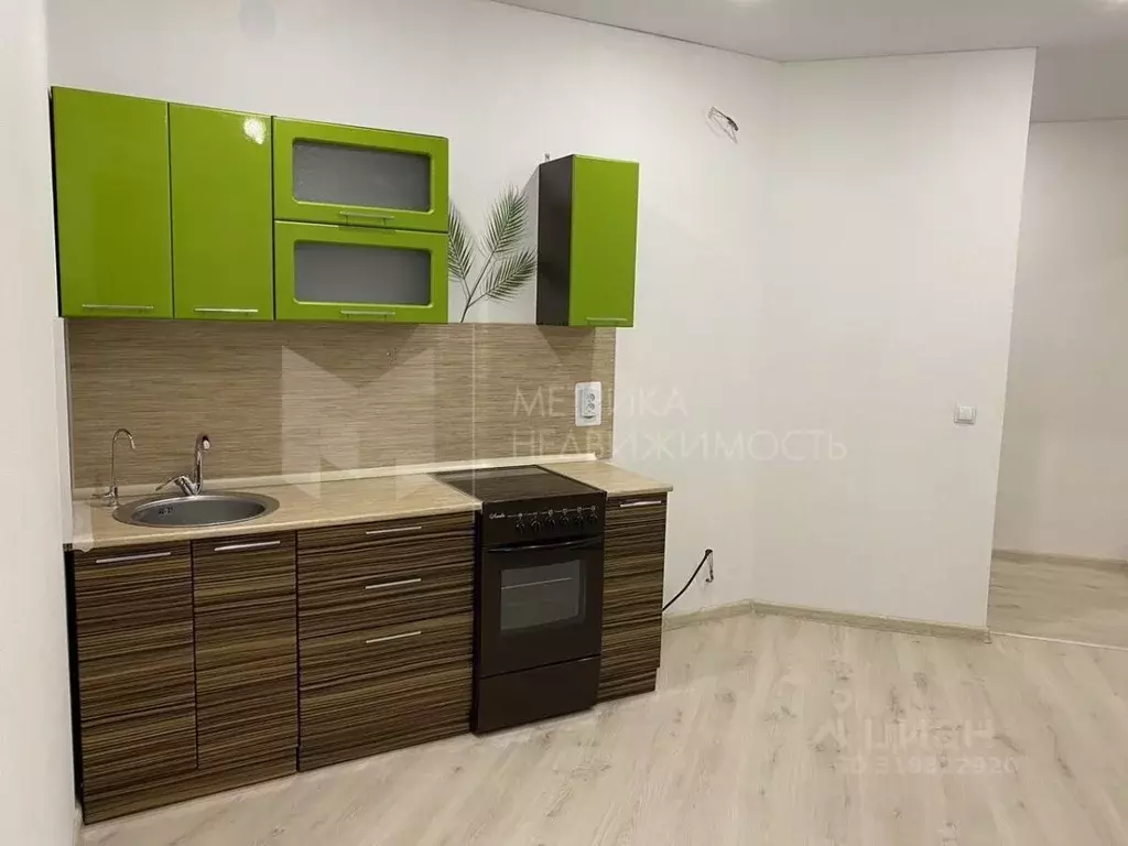 1-к кв. Тюменская область, Тюмень Новгородская ул., 1 (42.0 м) - Фото 0