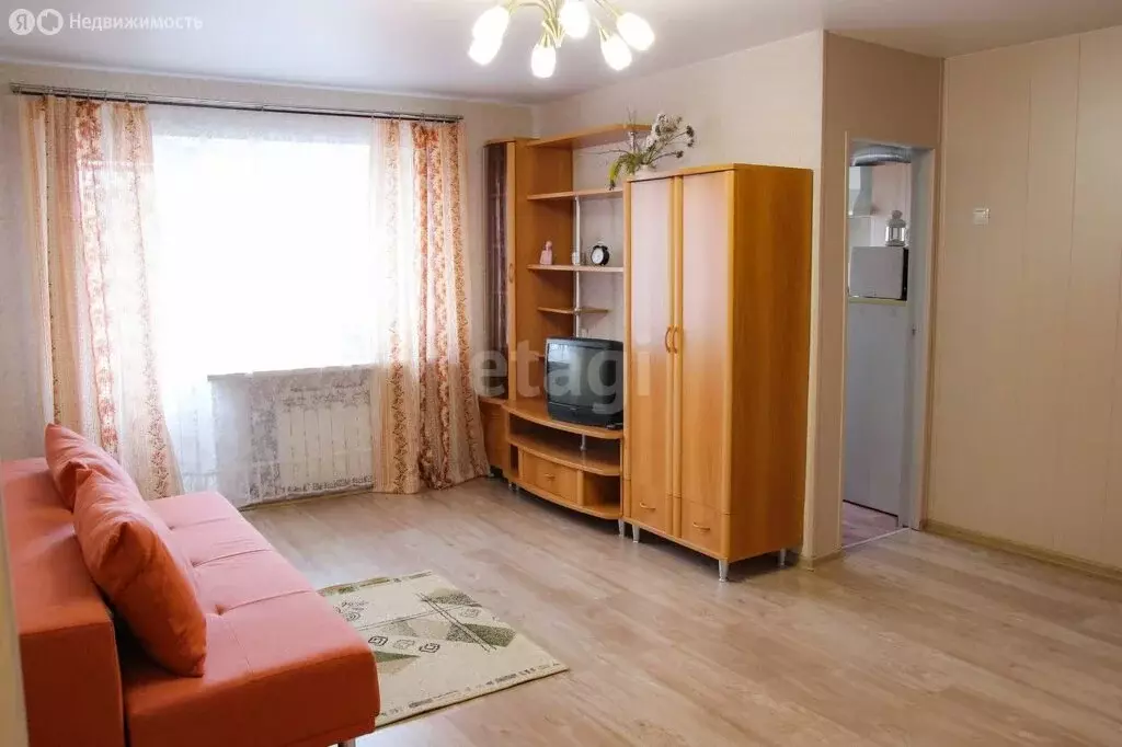 3-комнатная квартира: Екатеринбург, улица Бахчиванджи, 14 (57.3 м) - Фото 1