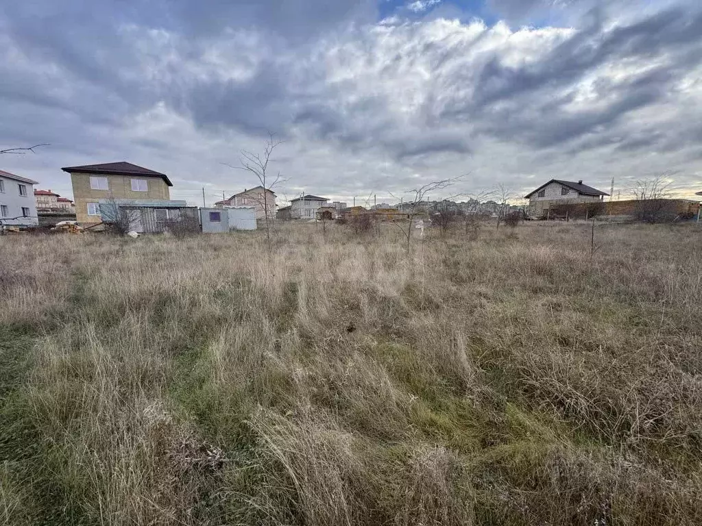 Участок в Крым, Симферопольский район, с. Мирное  (6.0 сот.) - Фото 1