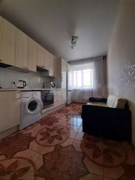 1-к. квартира, 42 м, 7/16 эт. - Фото 1