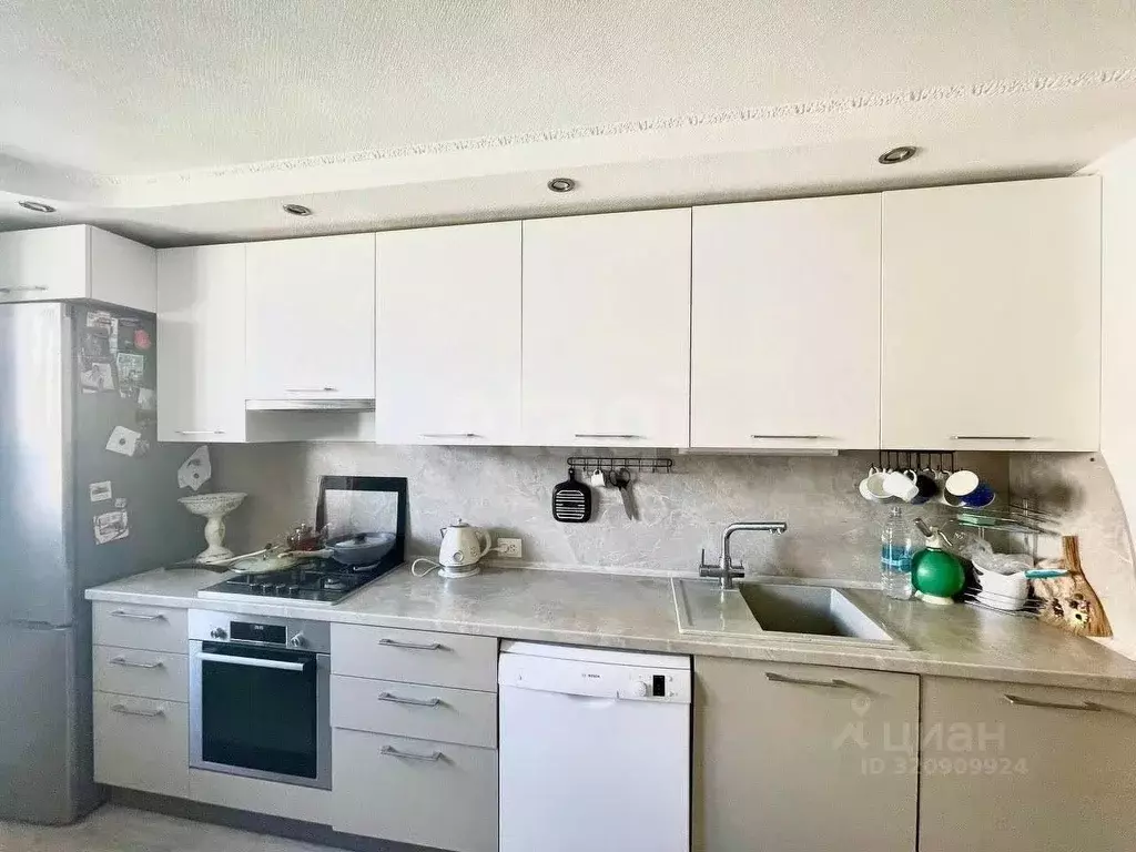 3-к кв. Коми, Сыктывкар Покровский бул., 5 (79.9 м) - Фото 2