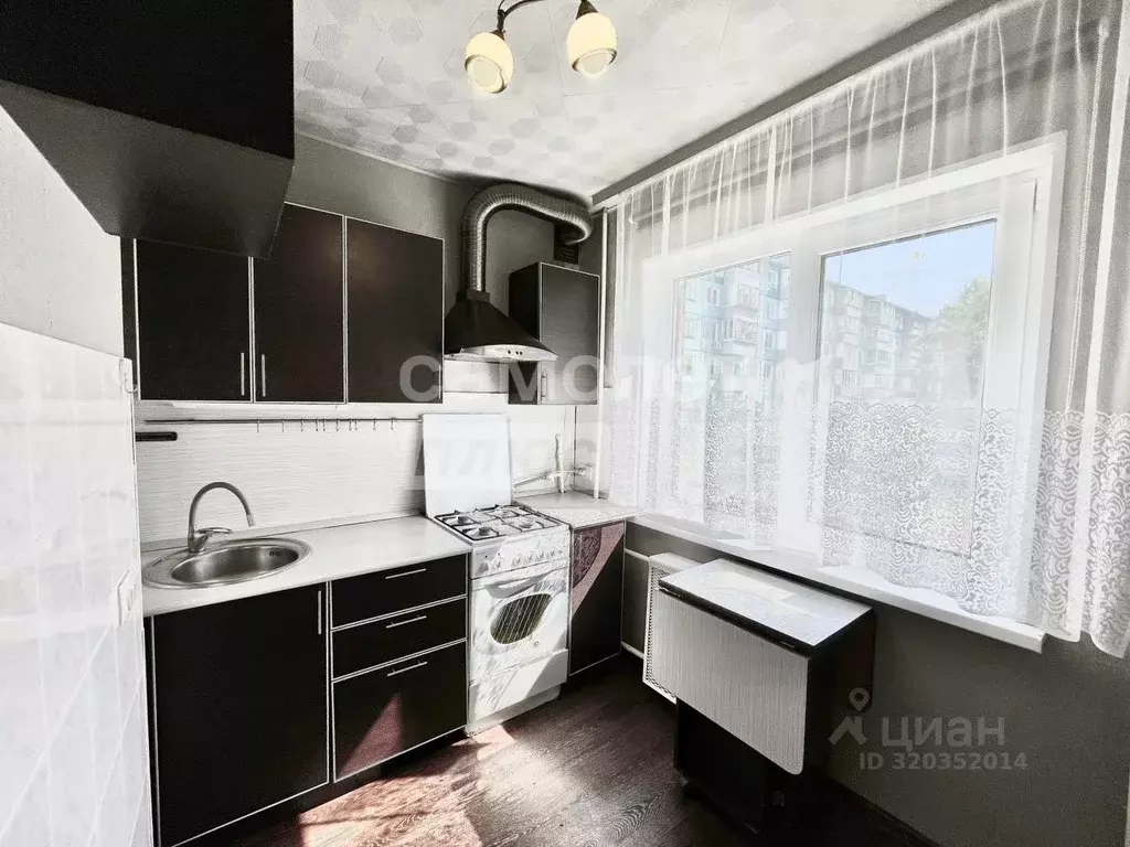 3-к кв. Ульяновская область, Ульяновск просп. Гая, 47А (48.0 м) - Фото 1