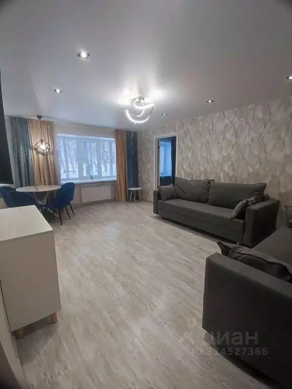 2-к кв. Тверская область, Ржев ул. Ленина, 25 (44.0 м) - Фото 0