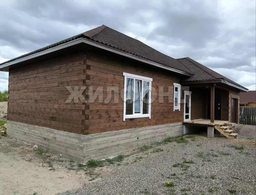 Дом в Хакасия, Усть-Абаканский район, д. Чапаево Абаканская ул. (120 ... - Фото 2