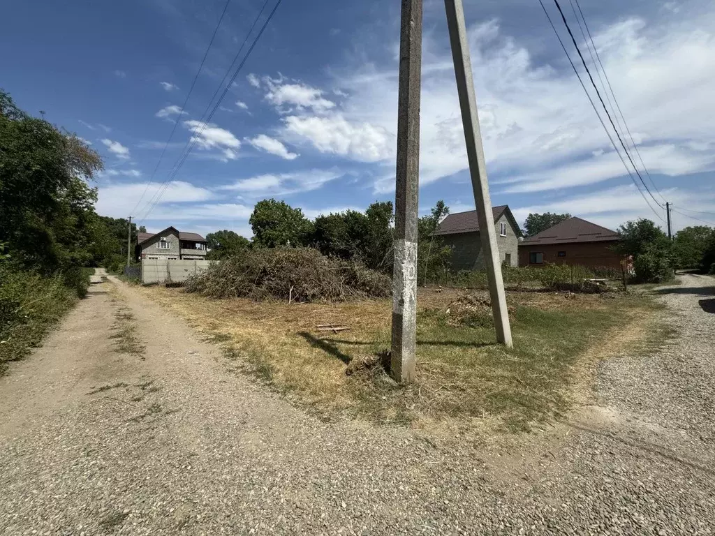 Участок в Адыгея, Майкоп городской округ, Гавердовский хут., Озерное ... - Фото 0