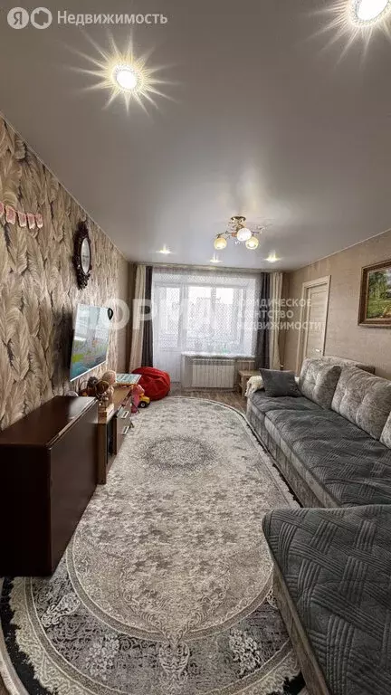 3-комнатная квартира: Октябрьский, 25-й микрорайон, 13 (51.6 м) - Фото 2