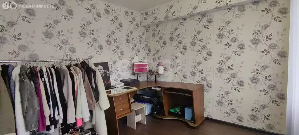 4-комнатная квартира: Ачинск, улица Чкалова, 43 (58.6 м) - Фото 1