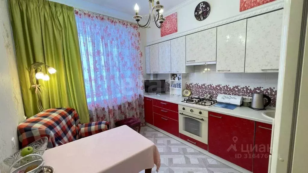 3-к кв. Архангельская область, Котлас ул. Луначарского, 9 (83.6 м) - Фото 0