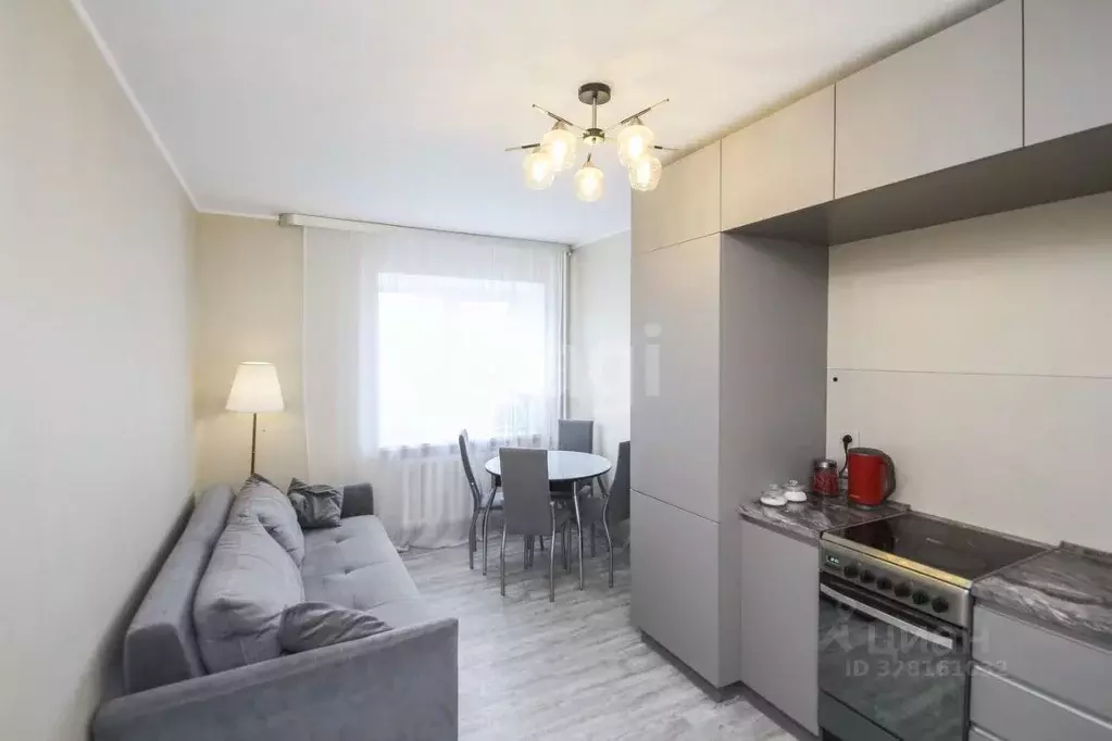 3-к кв. Тюменская область, Тюмень Микрорайон мыс, ул. Малиновского, 6 ... - Фото 1