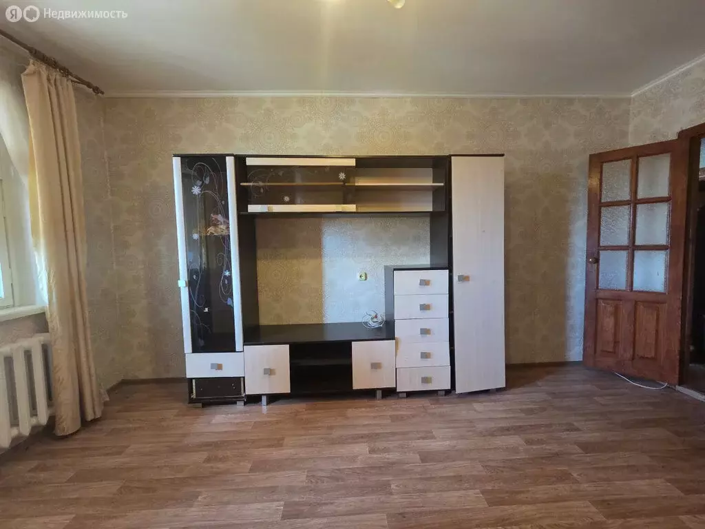 3-комнатная квартира: Оренбург, Ялтинская улица, 51/1 (63.9 м) - Фото 0