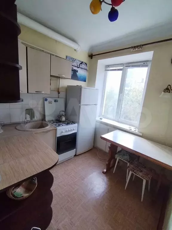 2-к. квартира, 52 м, 4/4 эт. - Фото 0