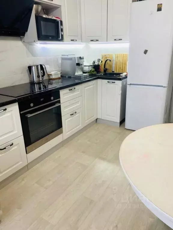 1-к кв. Саха (Якутия), Якутск 203-й мкр,  (40.0 м) - Фото 0