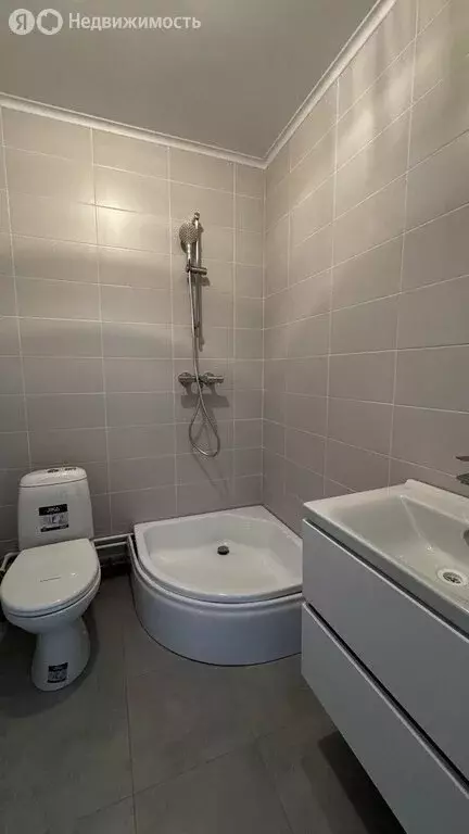 3-комнатная квартира: Новосаратовка, улица Первых, 6к1 (77.2 м) - Фото 2