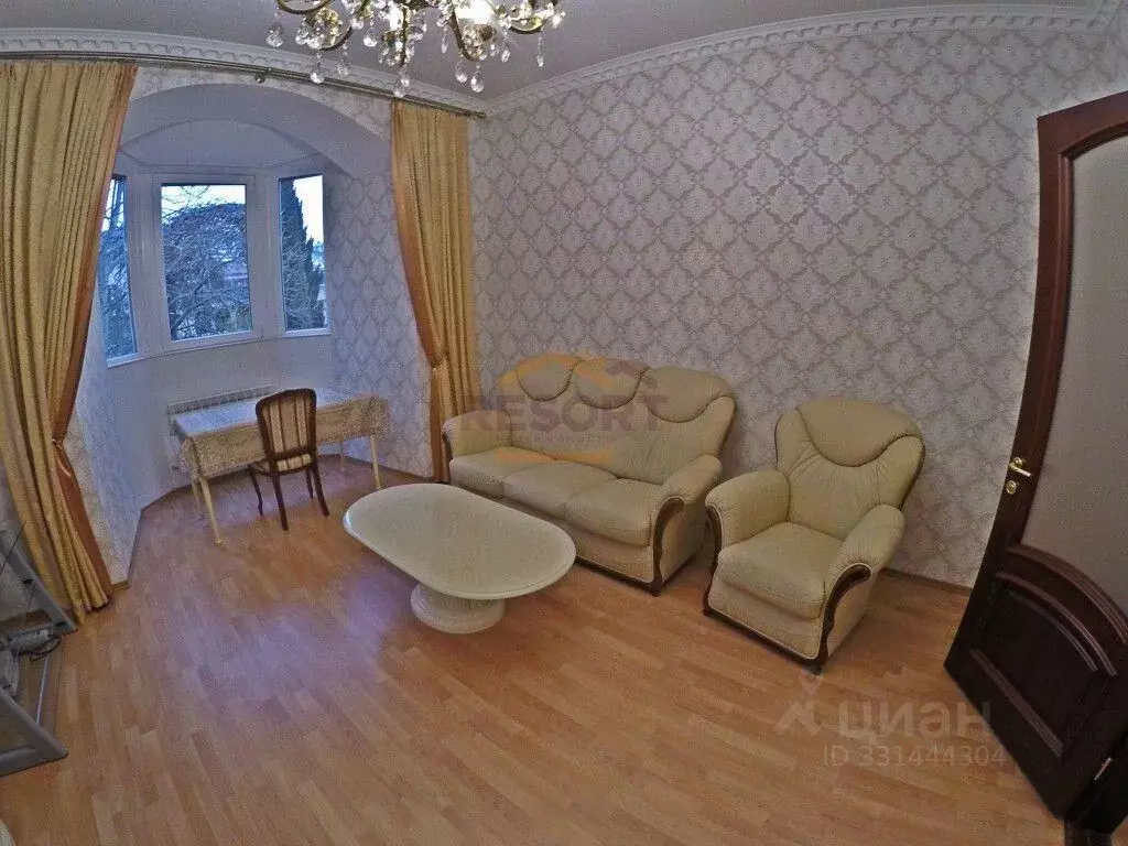 2-к кв. Крым, Ялта ул. Васильева, 11 (55.0 м) - Фото 1