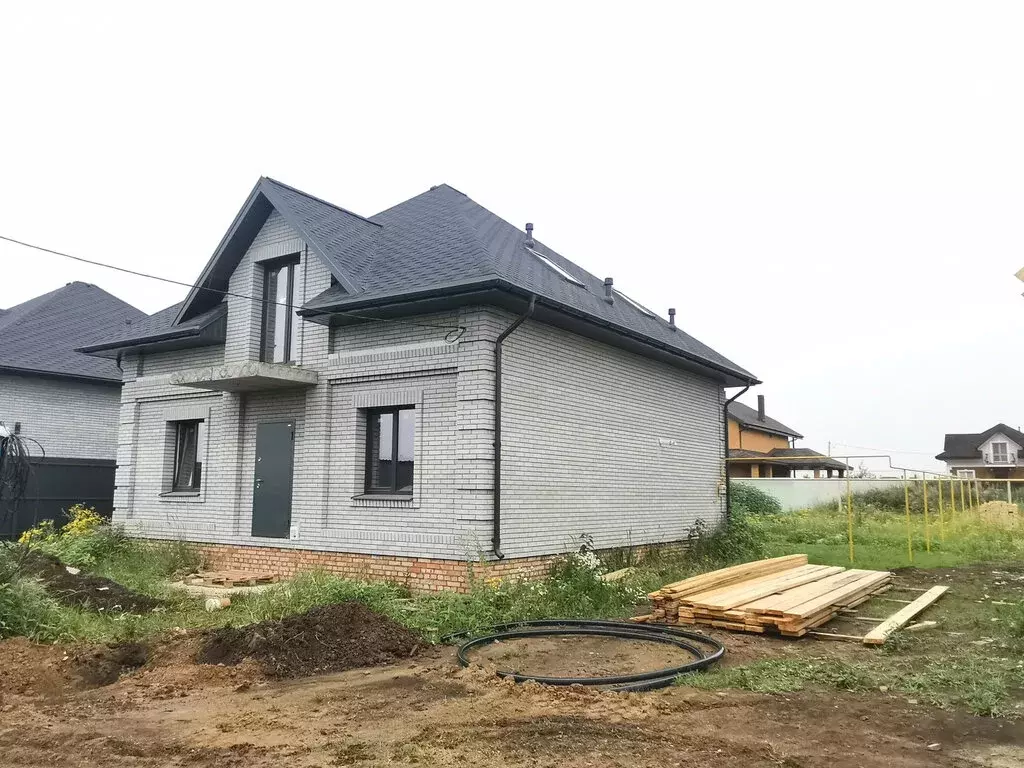 Дом в Саратов, 3-й Екатериновский проезд (150 м) - Фото 0