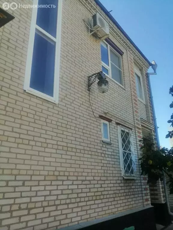 Дом в Каменск-Шахтинский, улица Ворошилова (120 м) - Фото 0