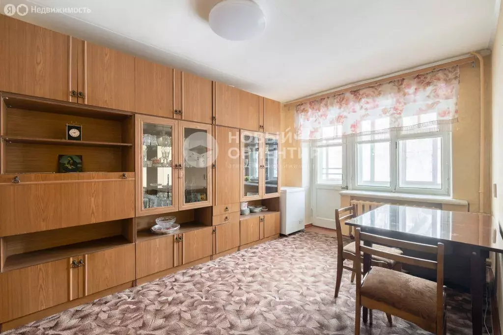 3-комнатная квартира: Екатеринбург, улица Большакова, 3 (57 м) - Фото 2