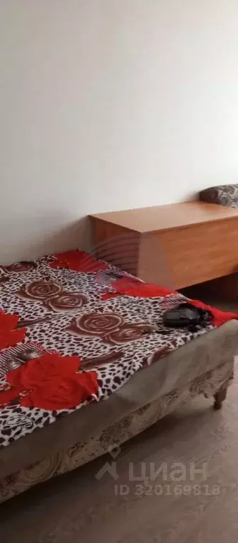 1-к кв. Воронежская область, Семилуки Курская ул., 46В (40.0 м) - Фото 0