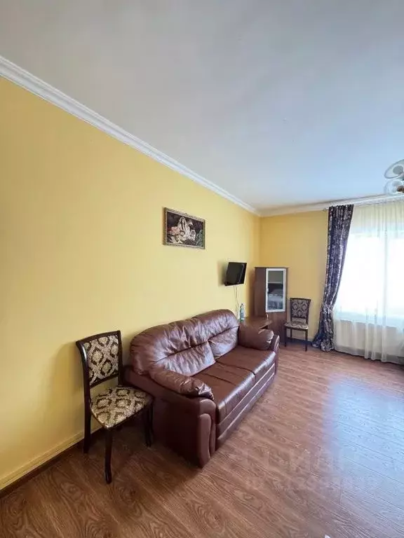 Комната Кабардино-Балкария, Эльбрусский район, с. Терскол ул. Азау, 16 - Фото 1