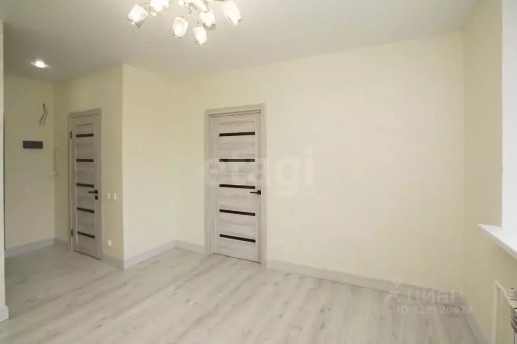 1-к кв. Омская область, Омск просп. Космический, 25 (33.0 м) - Фото 0