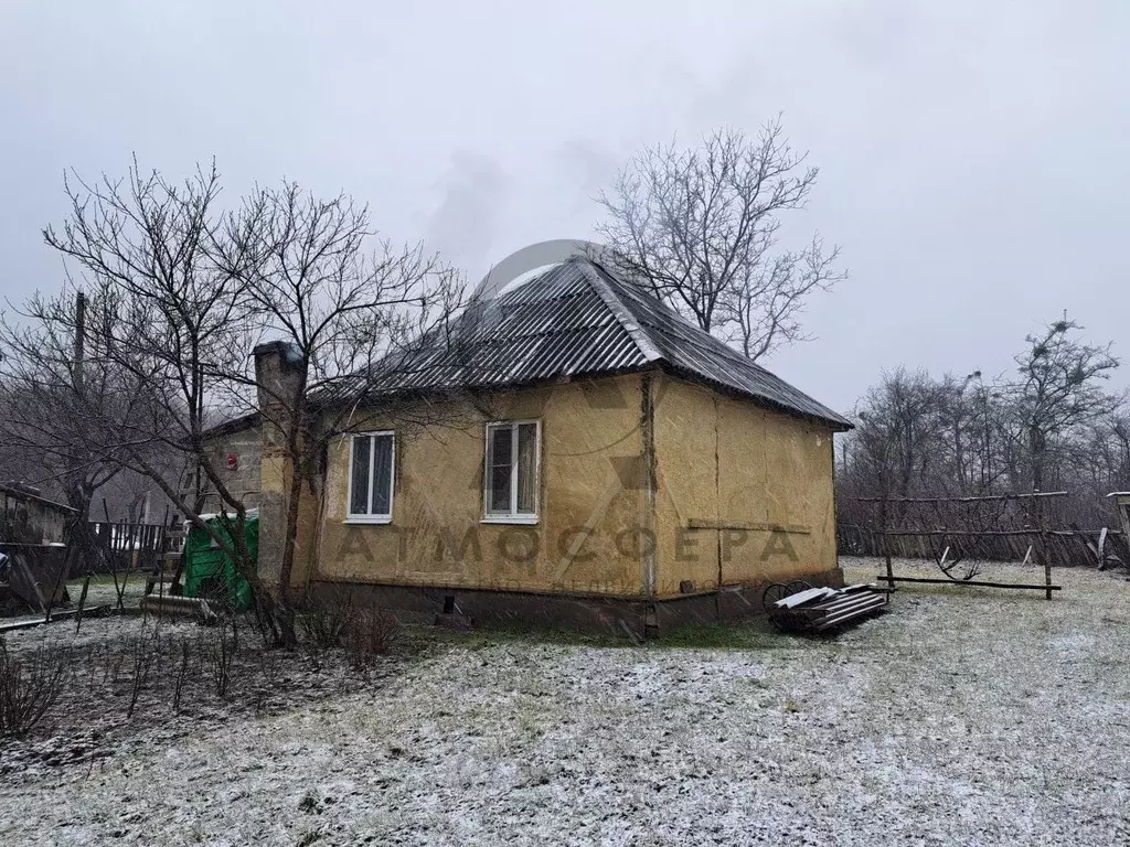 Дом в Краснодарский край, Апшеронский район, Черниговское с/пос, с. ... - Фото 1