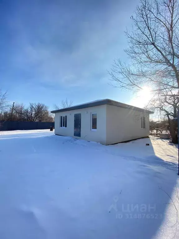 Дом в Саратовская область, Энгельс муниципальное образование, ... - Фото 1