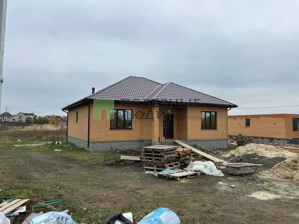 Дом в Белгородская область, Корочанский район, Мелиховское с/пос, с. ... - Фото 2