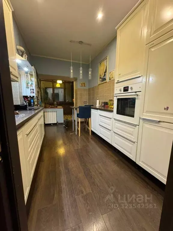 2-к кв. Свердловская область, Екатеринбург ул. Барвинка, 14 (53.3 м) - Фото 1