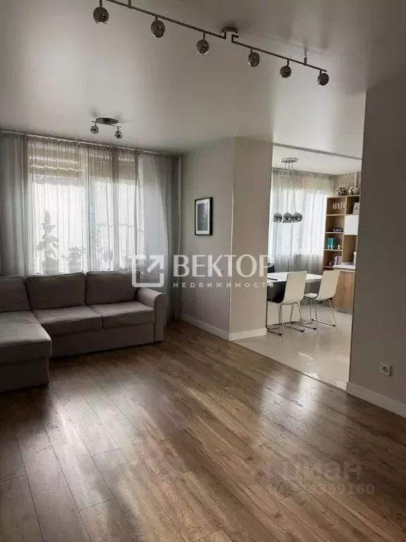 2-к кв. Ярославская область, Ярославль ул. Чехова, 17к2 (65.2 м) - Фото 1