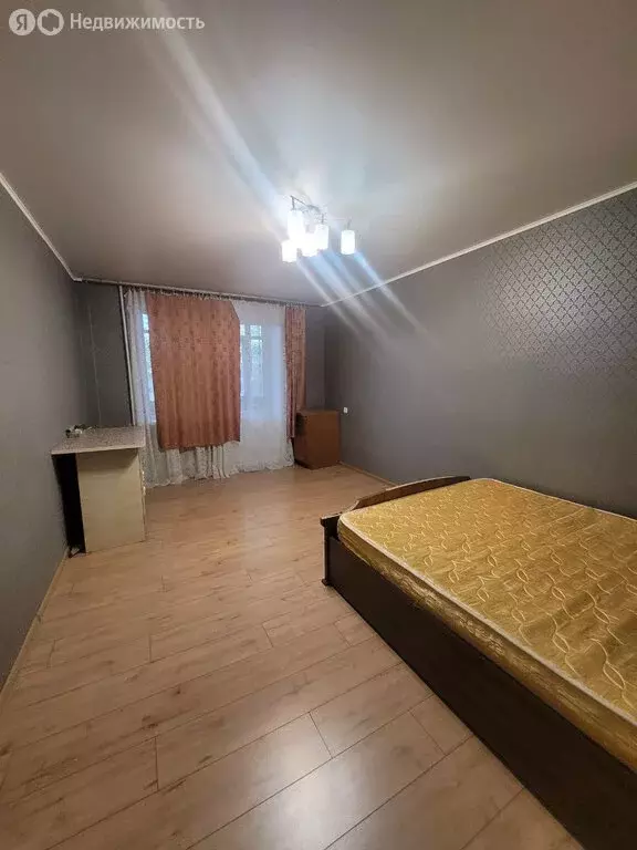3-комнатная квартира: Шахты, Заставная улица, 1 (68 м) - Фото 1