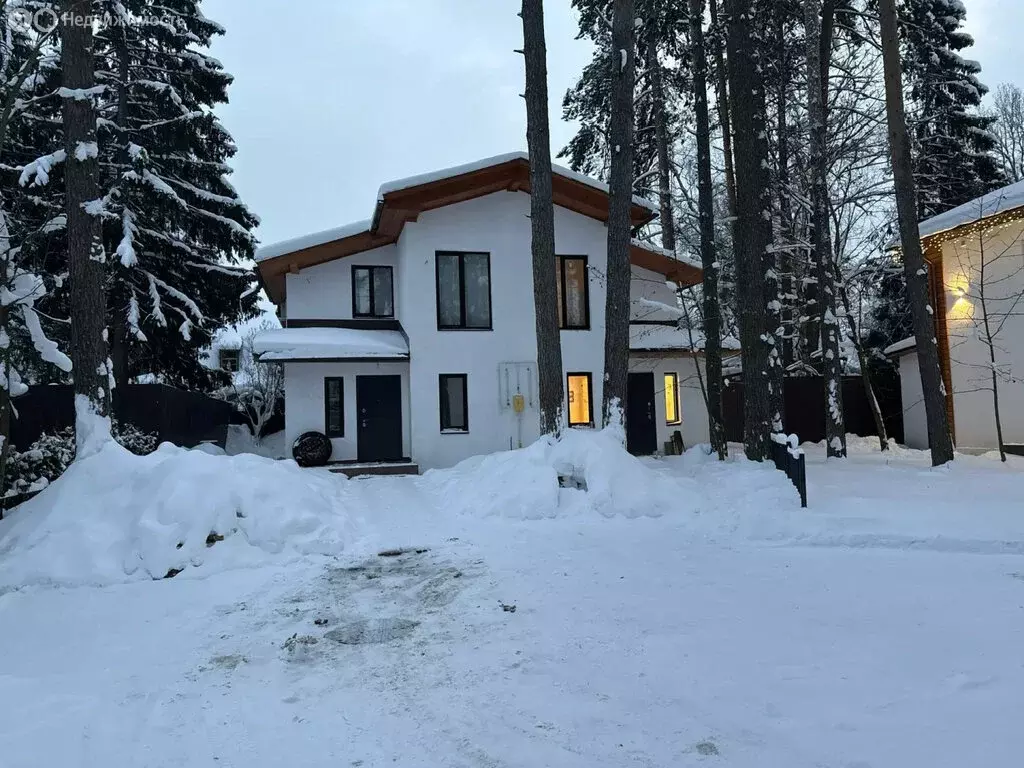 Дом в посёлок городского типа Зеленоградский, улица Печати, 8 (115 м) - Фото 1