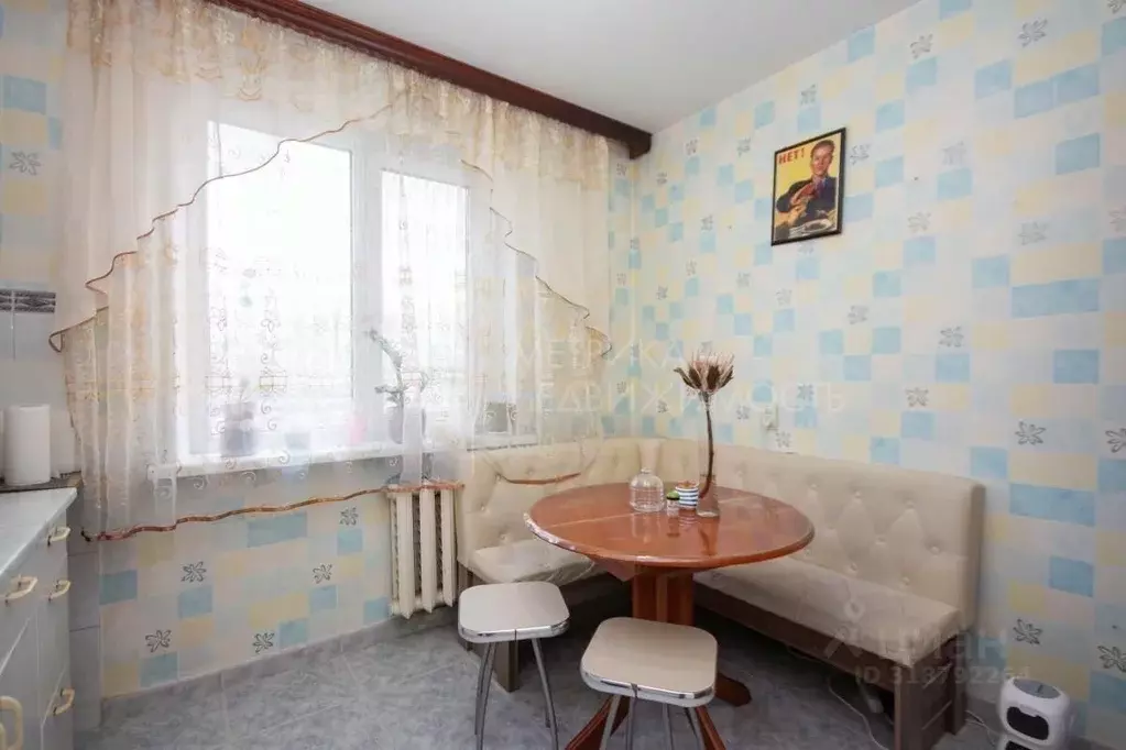2-к кв. Тюменская область, Тюмень Заречный проезд, 31 (51.0 м) - Фото 0