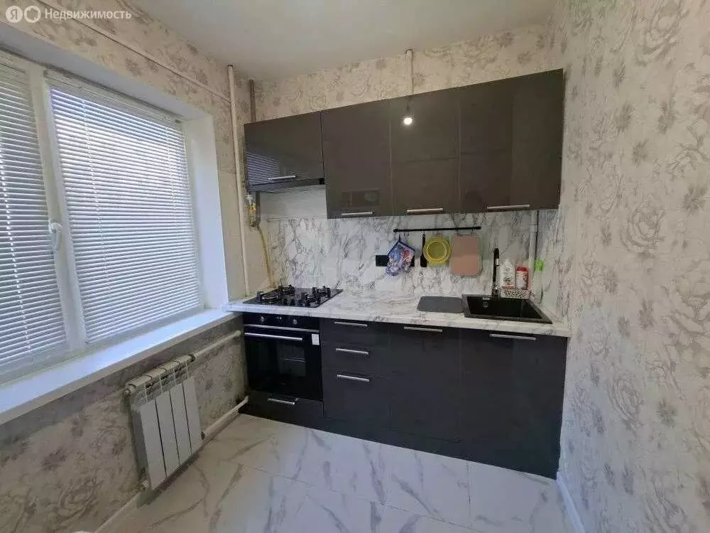 2-комнатная квартира: Великий Новгород, район Колмово, улица Павла ... - Фото 1