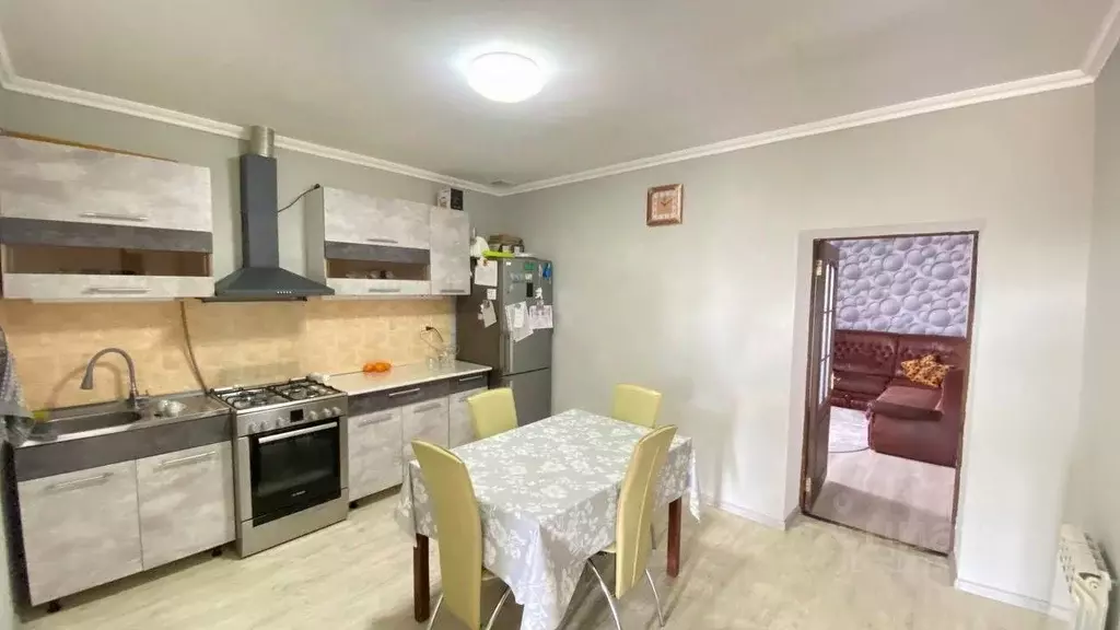 Дом в Крым, Сакский район, с. Воробьево ул. Гагарина (110 м) - Фото 1