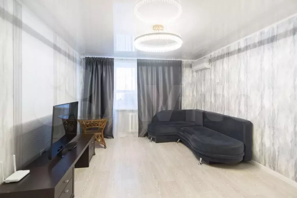 3-к. квартира, 60 м, 1/9 эт. - Фото 1