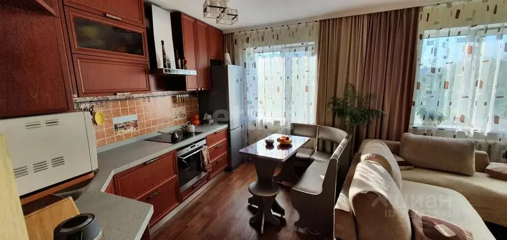3-к кв. Амурская область, Благовещенск ул. Шимановского, 46 (68.0 м) - Фото 0